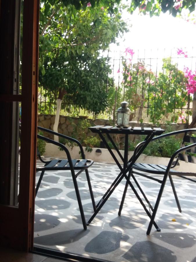 Studio In Garden Poros Town エクステリア 写真