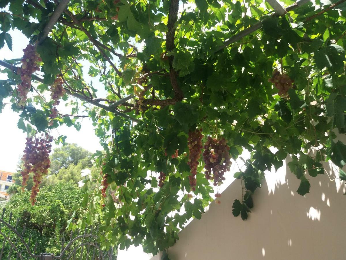 Studio In Garden Poros Town エクステリア 写真